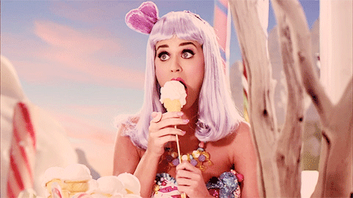 Katy Perry Eating Ice Cream - California Gurls Video